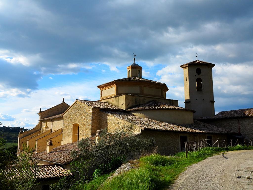 Hotel Clarici Spoleto Esterno foto