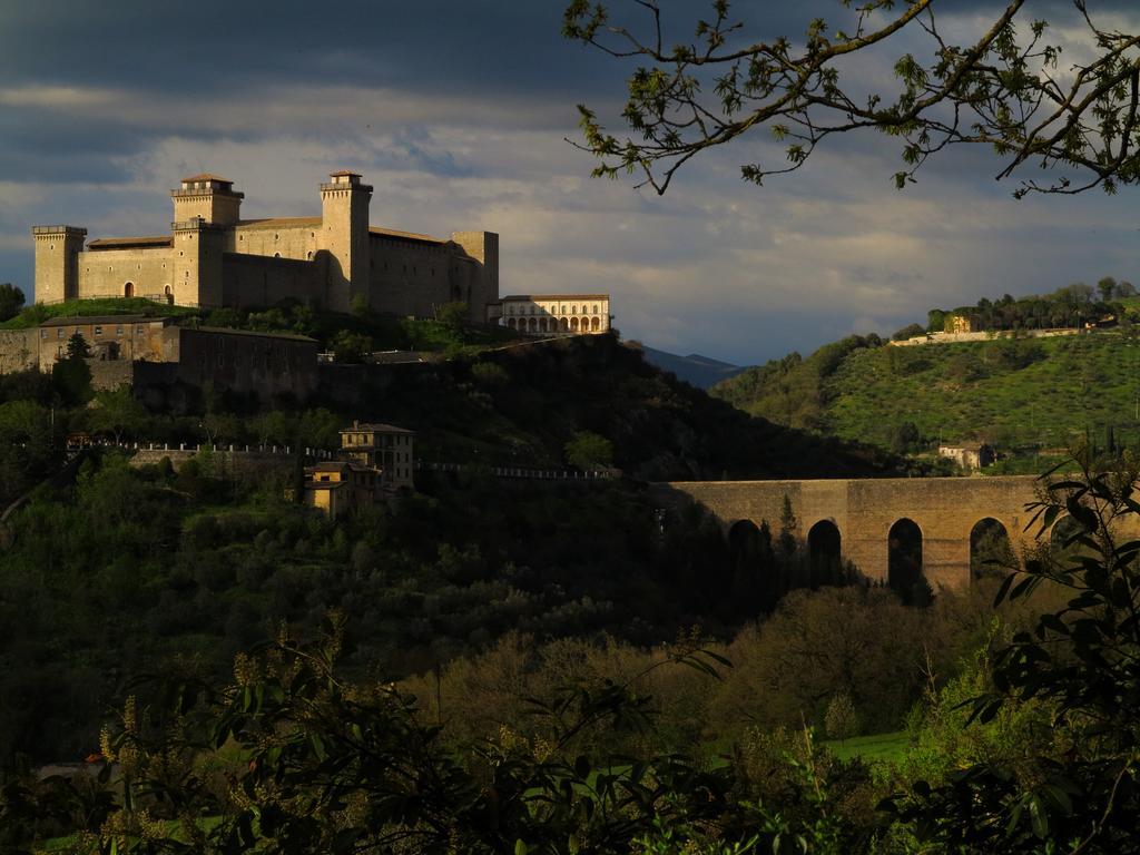 Hotel Clarici Spoleto Esterno foto