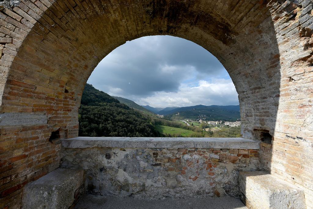 Hotel Clarici Spoleto Esterno foto