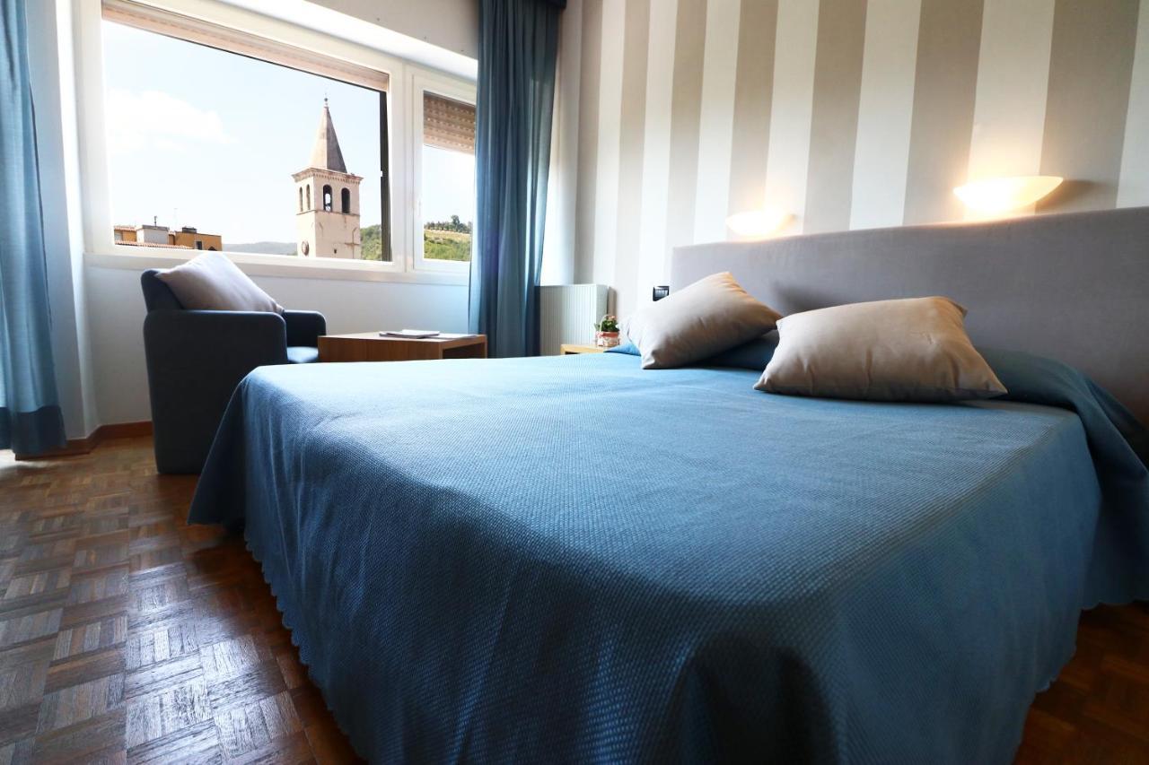 Hotel Clarici Spoleto Esterno foto