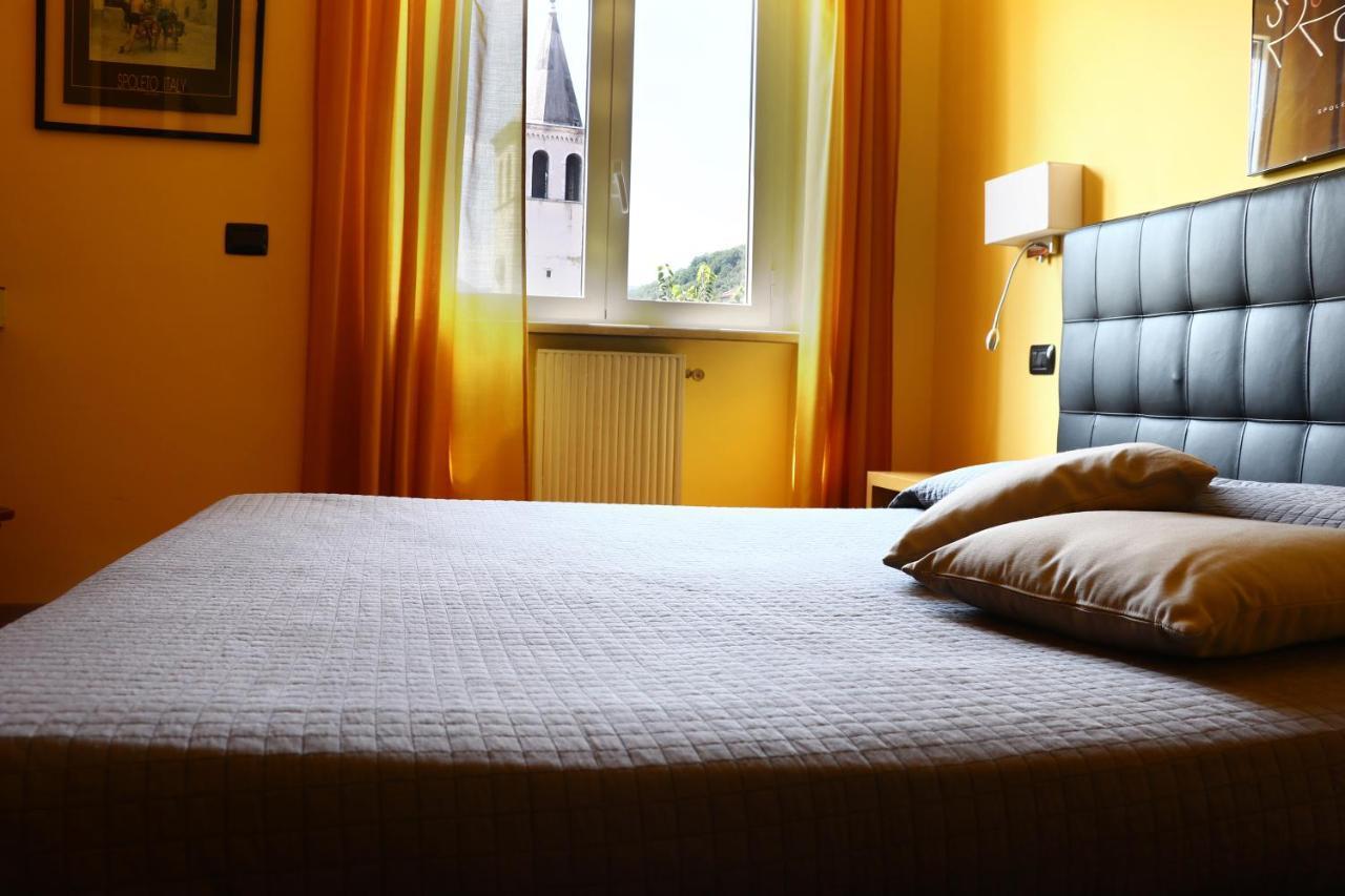 Hotel Clarici Spoleto Esterno foto